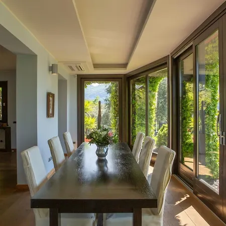 Stunning Lake Views Appartement